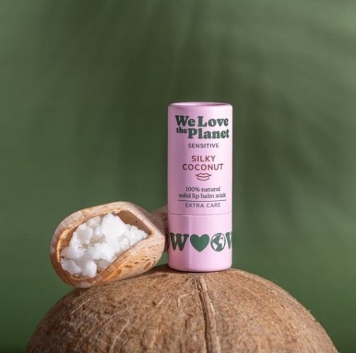 naturalny-balsam-do-ust-wrazliwych-silky-coconut-velvet-daily-intensywna-ochrona-49-g-we-love-the-planet (1).jpg