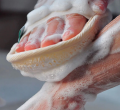 Myjka z gąbki roślinnej LUFFA z uchwytem – naturalny peeling ciała