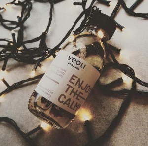 Relaksujący olejek do ciała z płatkami róży 150ml Veoli Botanica